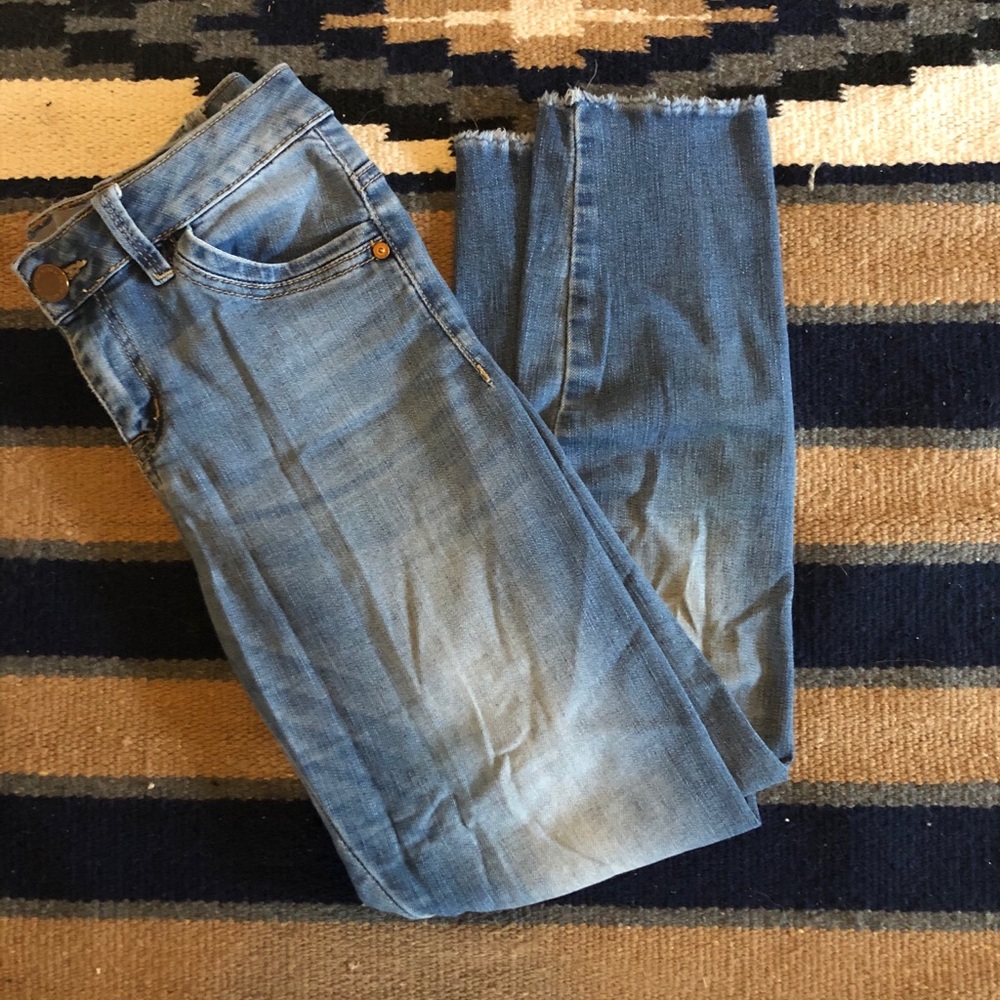 Plain mid-rise skinny jeans [SOLD]